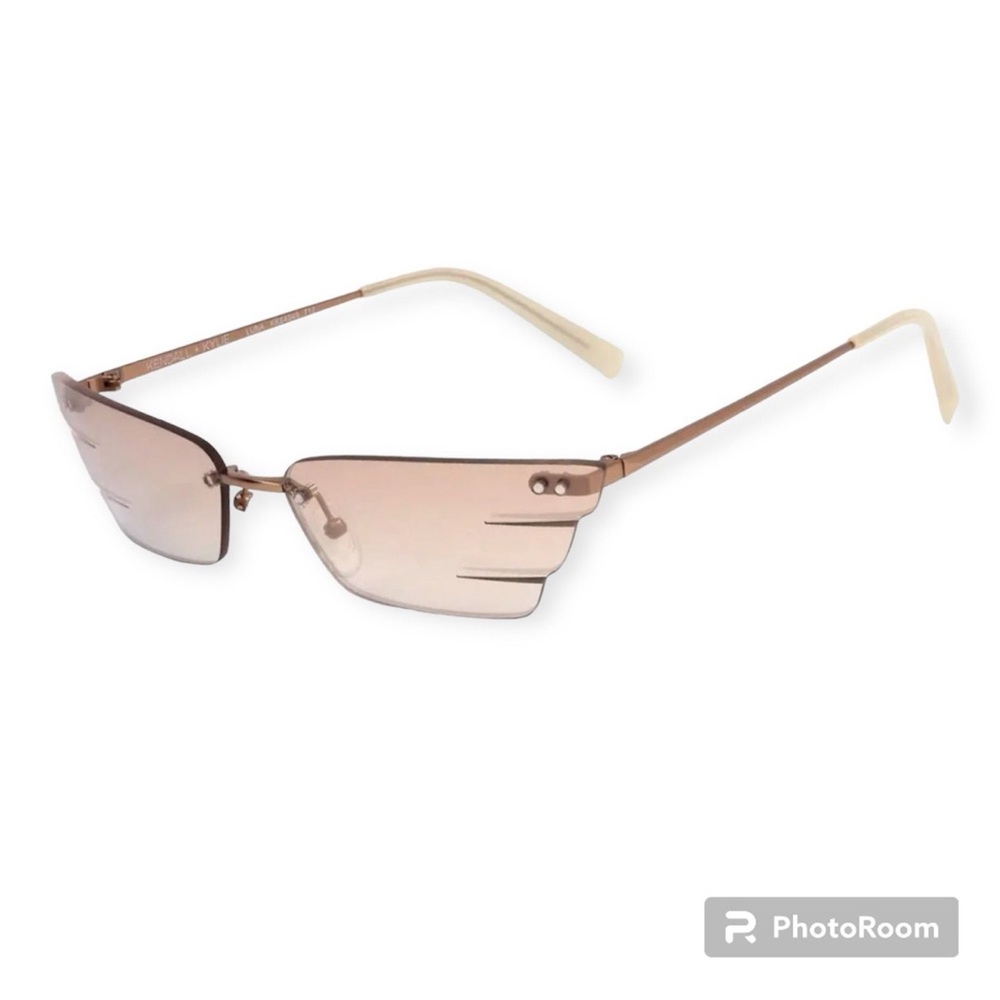 Kendall and Kylie Luna Butterfly Sunglasses